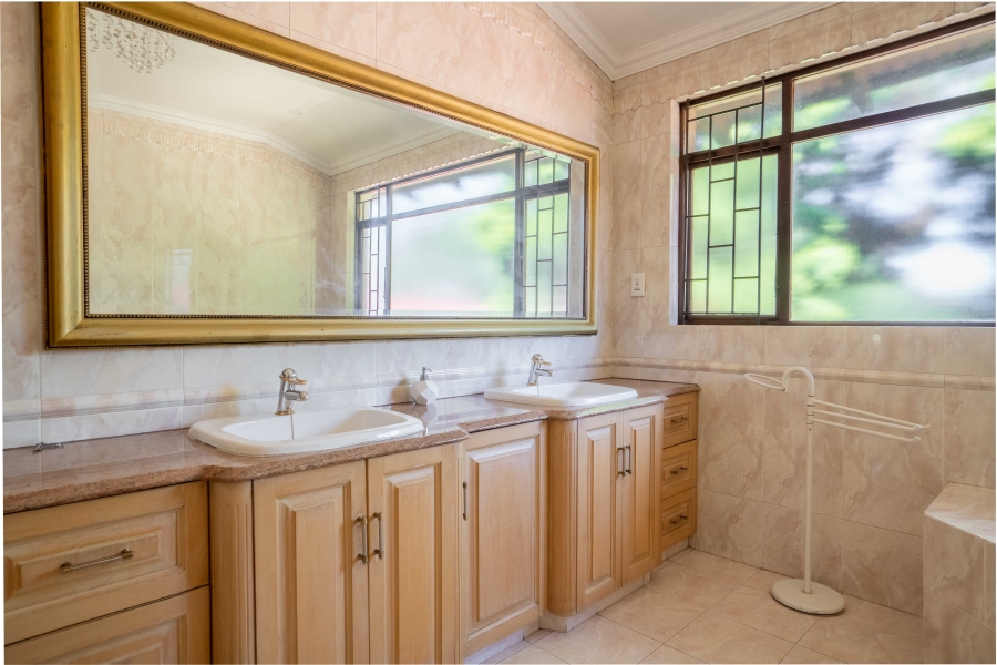 4 Bedroom Property for Sale in Winston Park KwaZulu-Natal