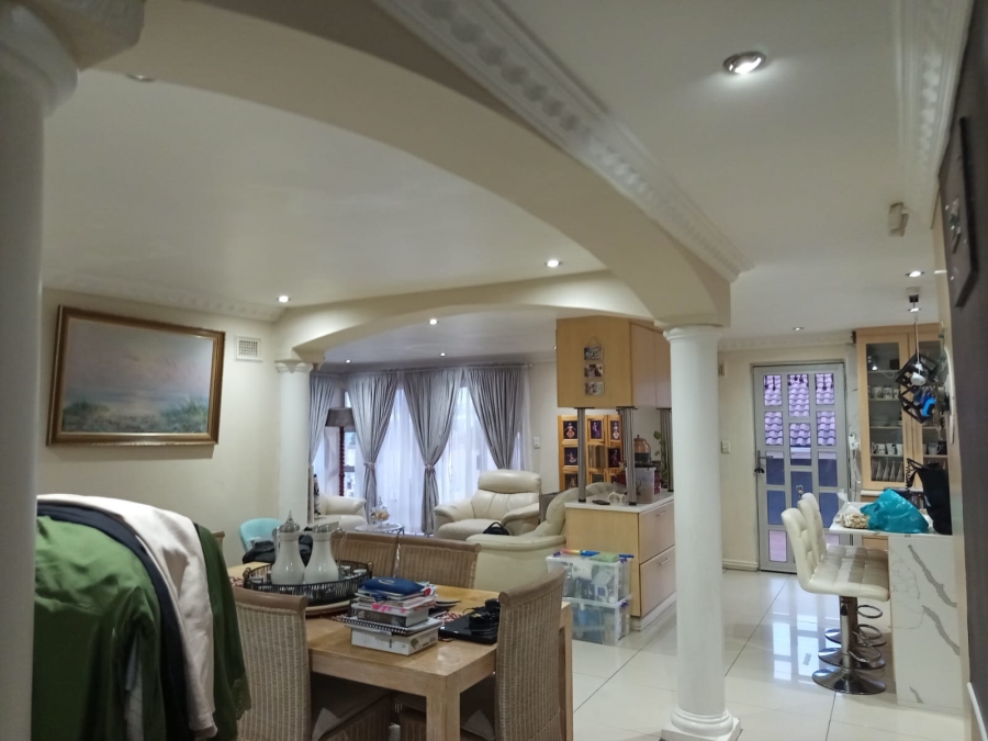 3 Bedroom Property for Sale in Parkgate KwaZulu-Natal