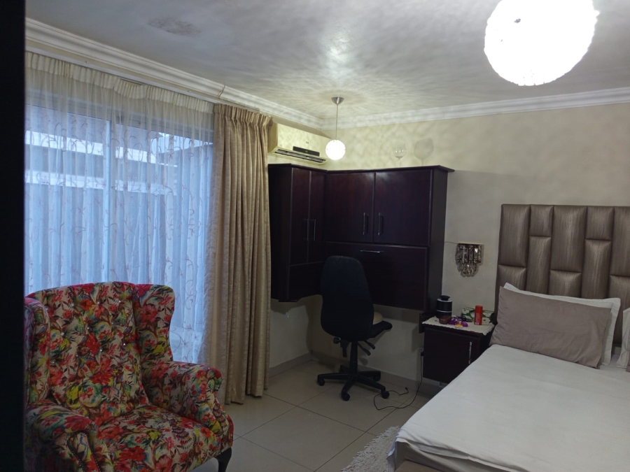 3 Bedroom Property for Sale in Parkgate KwaZulu-Natal