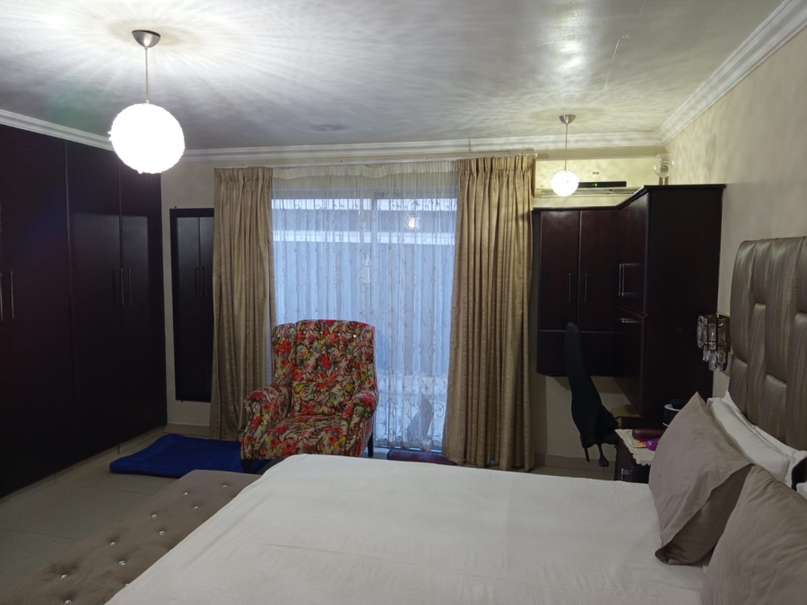 3 Bedroom Property for Sale in Parkgate KwaZulu-Natal