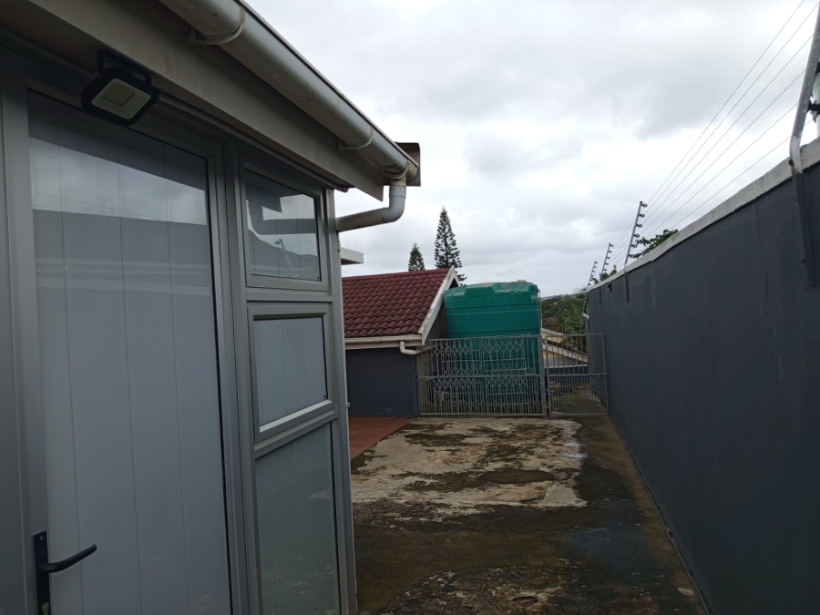 3 Bedroom Property for Sale in Parkgate KwaZulu-Natal