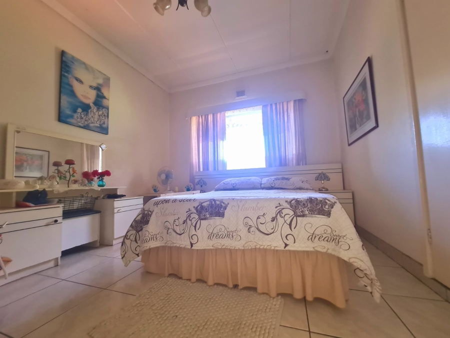 5 Bedroom Property for Sale in Mandeni KwaZulu-Natal