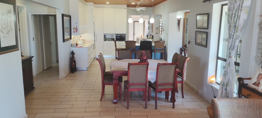 5 Bedroom Property for Sale in Manaba Beach KwaZulu-Natal
