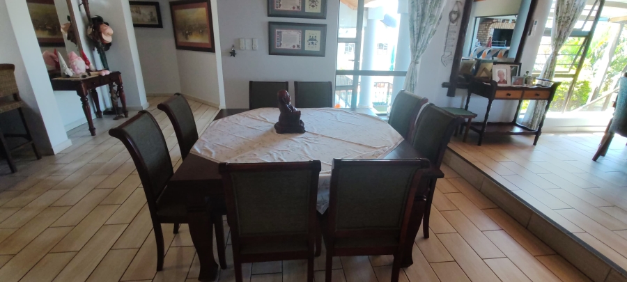 5 Bedroom Property for Sale in Manaba Beach KwaZulu-Natal