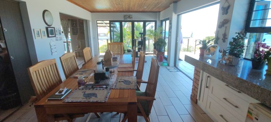 5 Bedroom Property for Sale in Manaba Beach KwaZulu-Natal