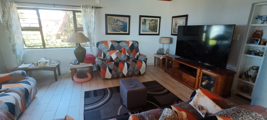 5 Bedroom Property for Sale in Manaba Beach KwaZulu-Natal