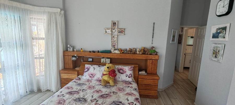 5 Bedroom Property for Sale in Manaba Beach KwaZulu-Natal