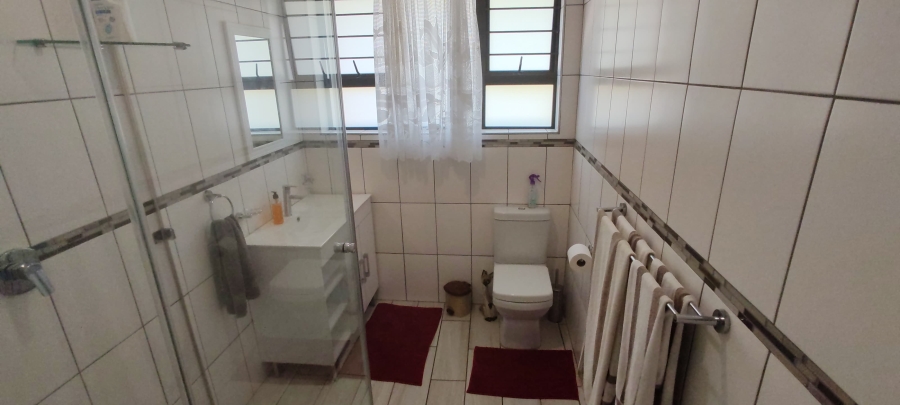 5 Bedroom Property for Sale in Manaba Beach KwaZulu-Natal