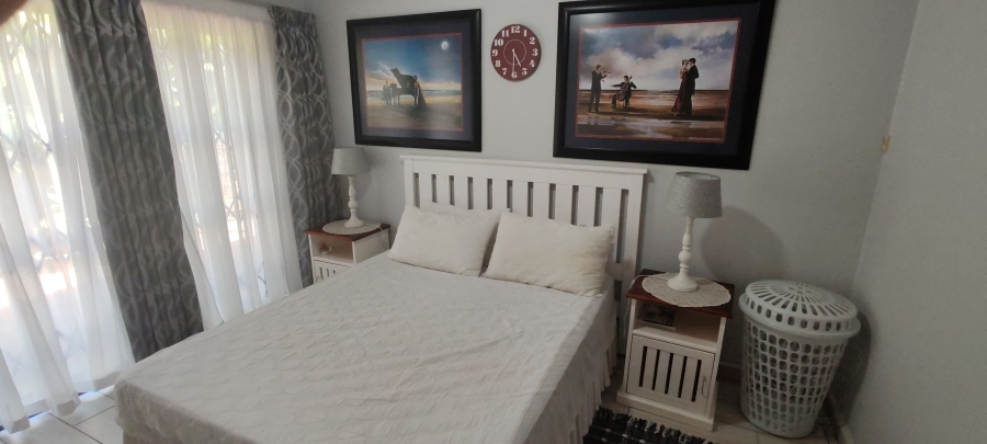 5 Bedroom Property for Sale in Manaba Beach KwaZulu-Natal