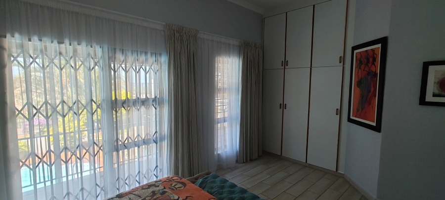 5 Bedroom Property for Sale in Manaba Beach KwaZulu-Natal