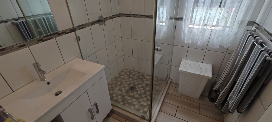 5 Bedroom Property for Sale in Manaba Beach KwaZulu-Natal