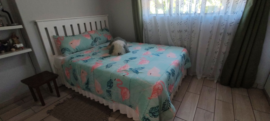 5 Bedroom Property for Sale in Manaba Beach KwaZulu-Natal