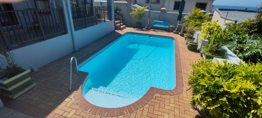 5 Bedroom Property for Sale in Manaba Beach KwaZulu-Natal