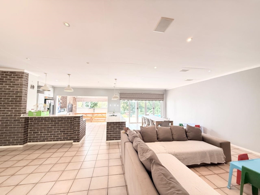 4 Bedroom Property for Sale in Signal Hill KwaZulu-Natal