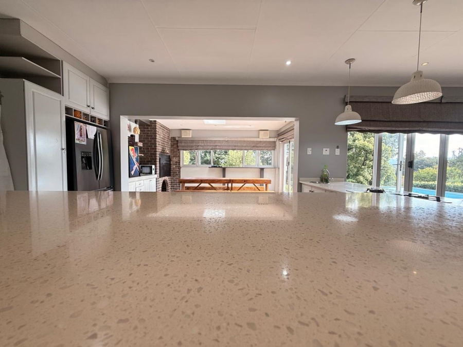 4 Bedroom Property for Sale in Signal Hill KwaZulu-Natal