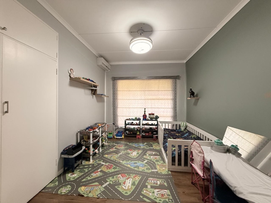 4 Bedroom Property for Sale in Signal Hill KwaZulu-Natal