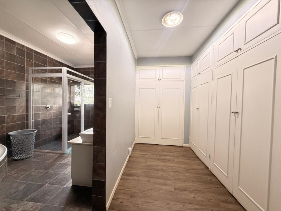 4 Bedroom Property for Sale in Signal Hill KwaZulu-Natal