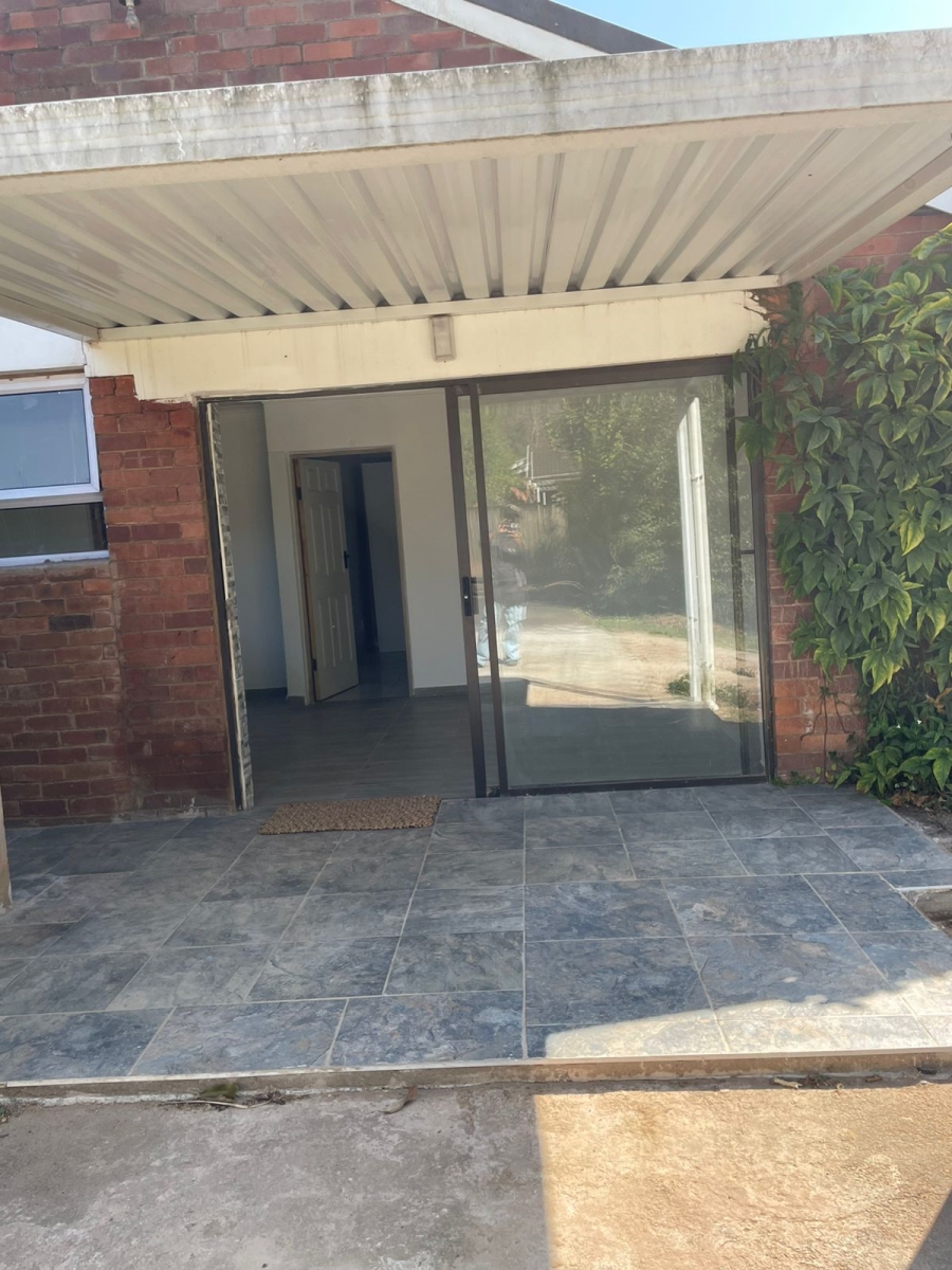 2 Bedroom Property for Sale in Prestbury KwaZulu-Natal