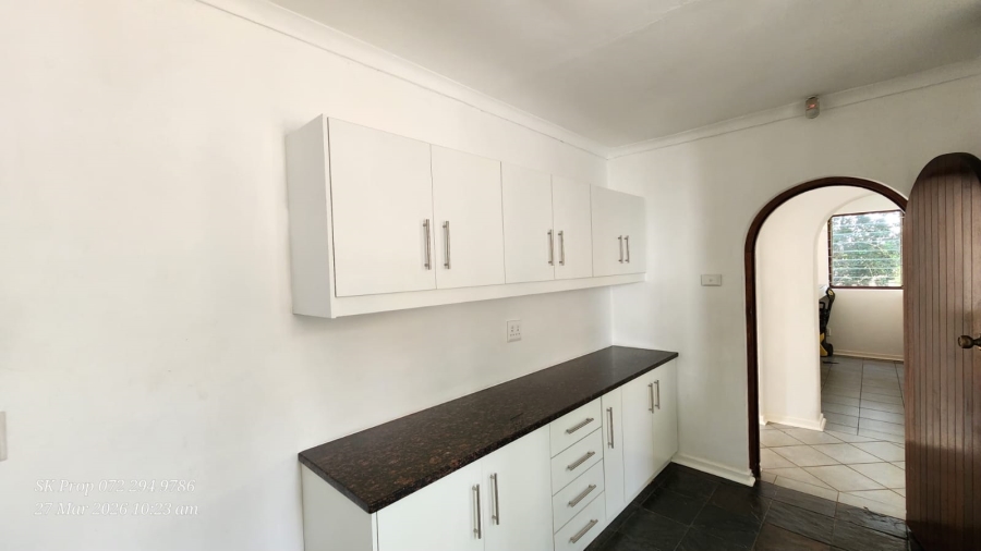 5 Bedroom Property for Sale in Athlone KwaZulu-Natal