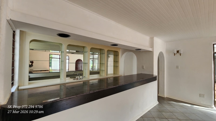 5 Bedroom Property for Sale in Athlone KwaZulu-Natal