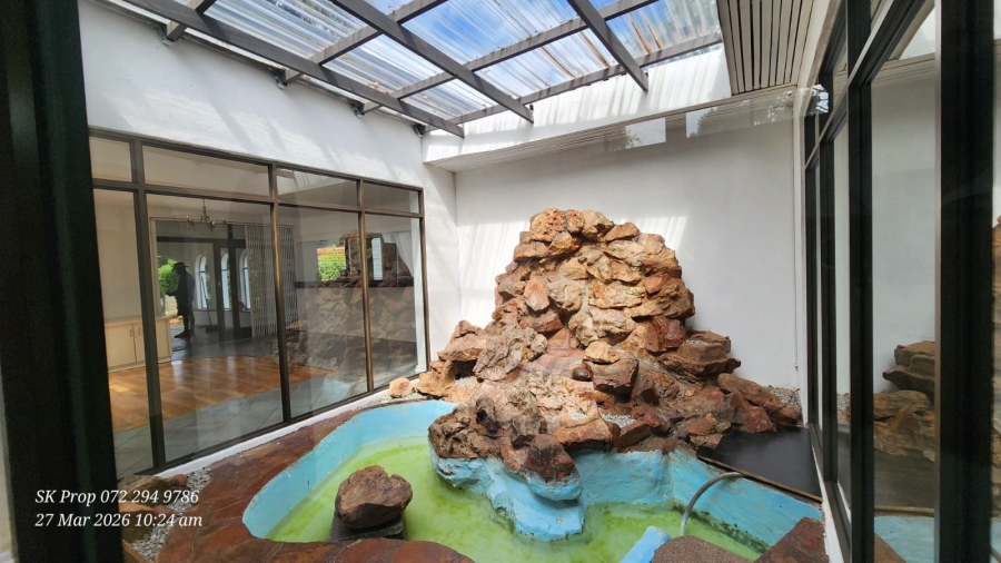 5 Bedroom Property for Sale in Athlone KwaZulu-Natal