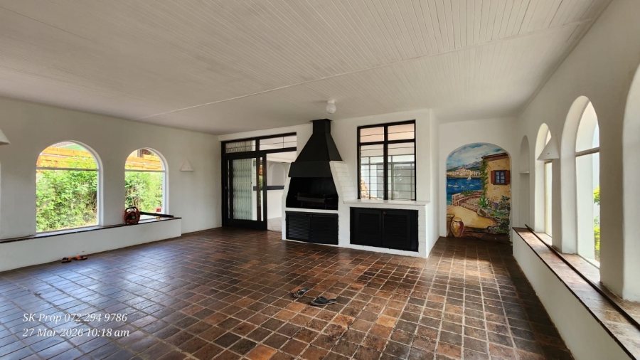 5 Bedroom Property for Sale in Athlone KwaZulu-Natal