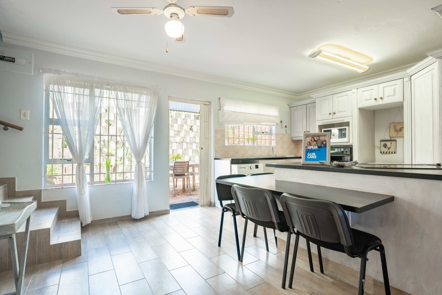 3 Bedroom Property for Sale in Amanzimtoti KwaZulu-Natal