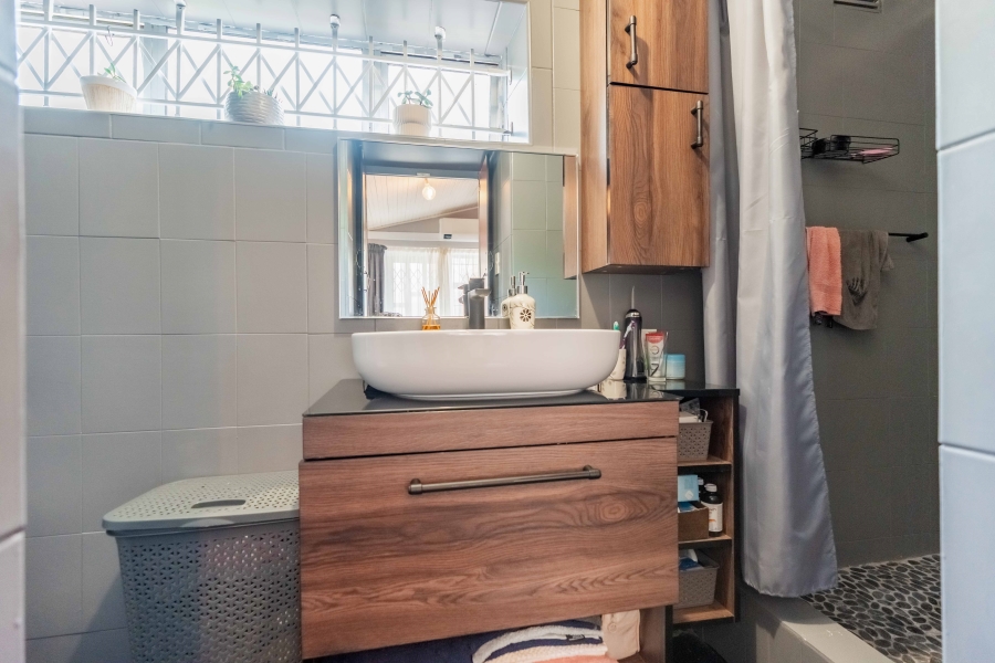 4 Bedroom Property for Sale in Escombe KwaZulu-Natal