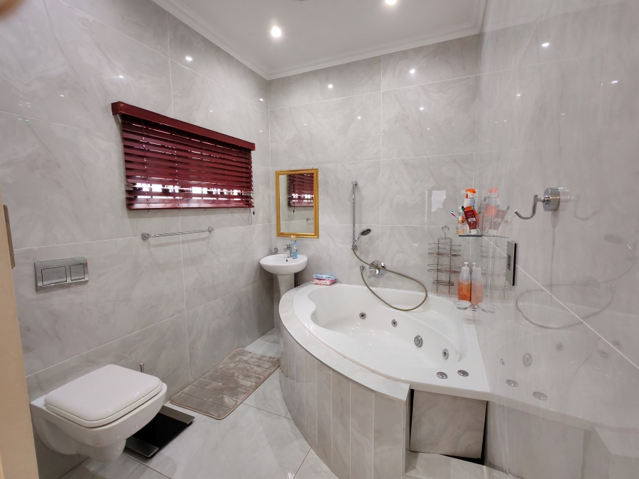 To Let 2 Bedroom Property for Rent in Herrwood Park KwaZulu-Natal