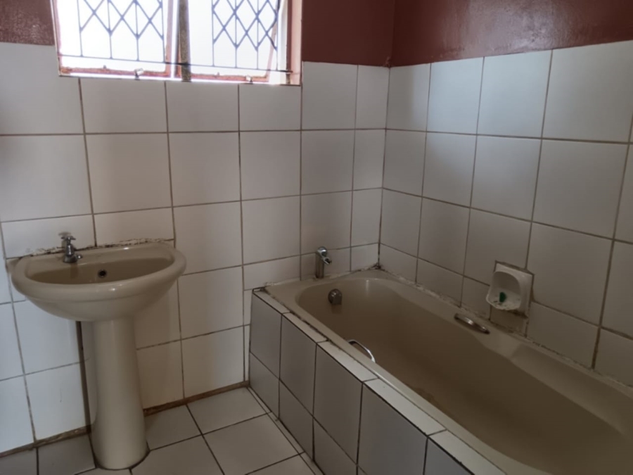 3 Bedroom Property for Sale in KwaDabeka B KwaZulu-Natal