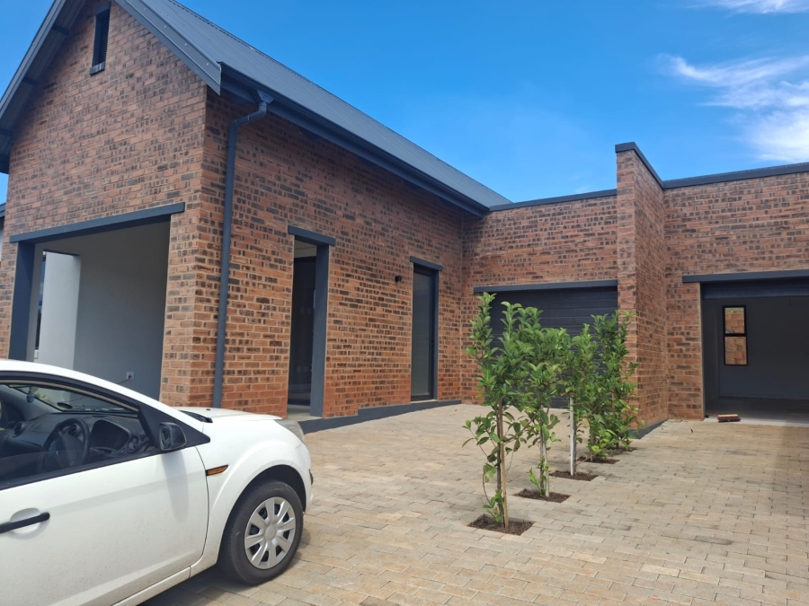 To Let 3 Bedroom Property for Rent in St Johns Village KwaZulu-Natal