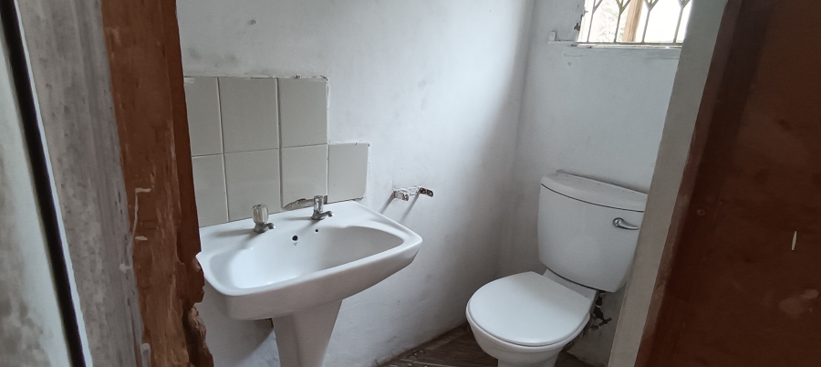 1 Bedroom Property for Sale in Grove End KwaZulu-Natal