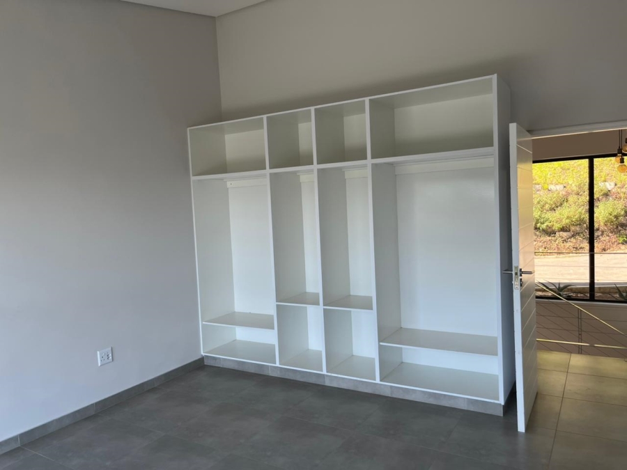 3 Bedroom Property for Sale in Kloof KwaZulu-Natal