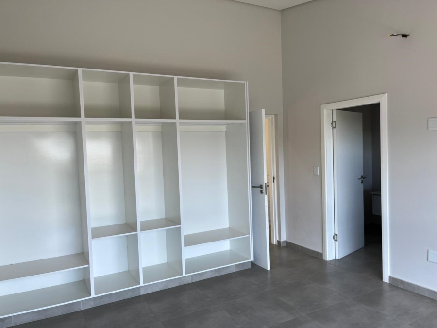 3 Bedroom Property for Sale in Kloof KwaZulu-Natal