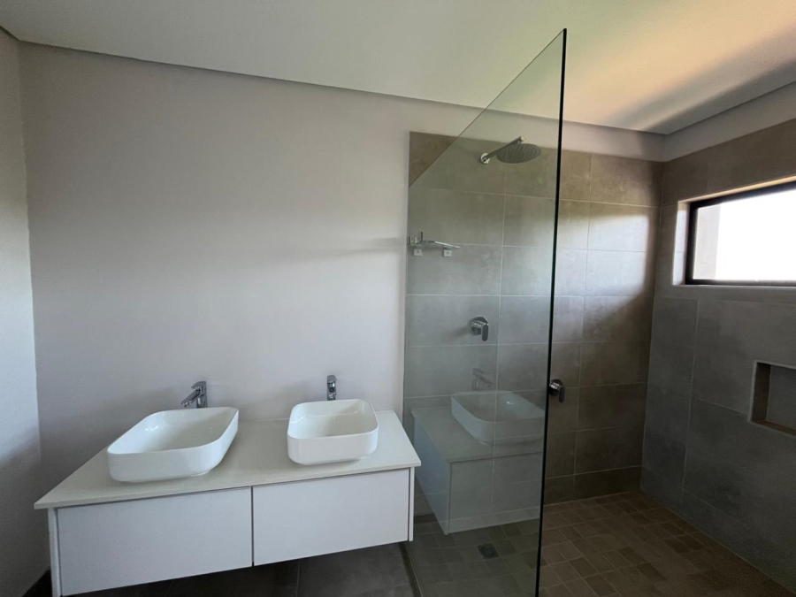 3 Bedroom Property for Sale in Kloof KwaZulu-Natal