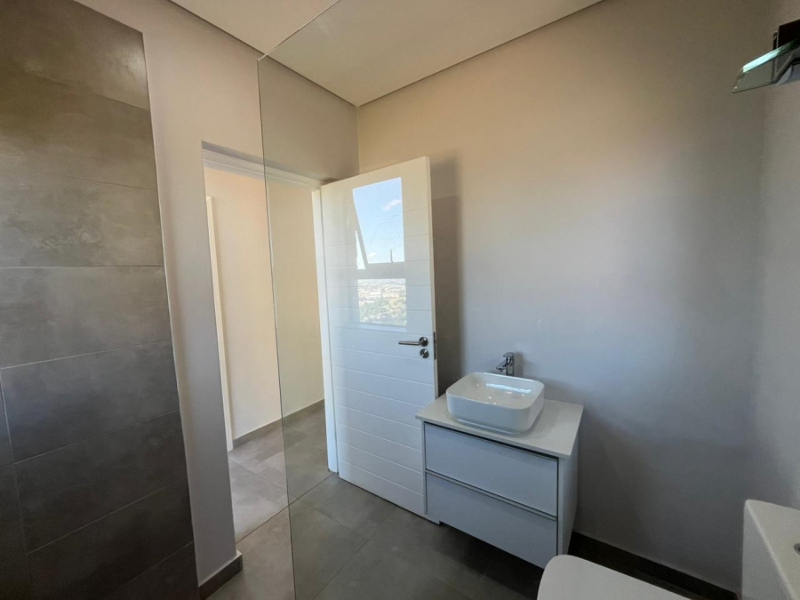 3 Bedroom Property for Sale in Kloof KwaZulu-Natal