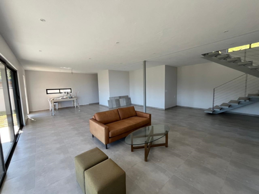 3 Bedroom Property for Sale in Kloof KwaZulu-Natal