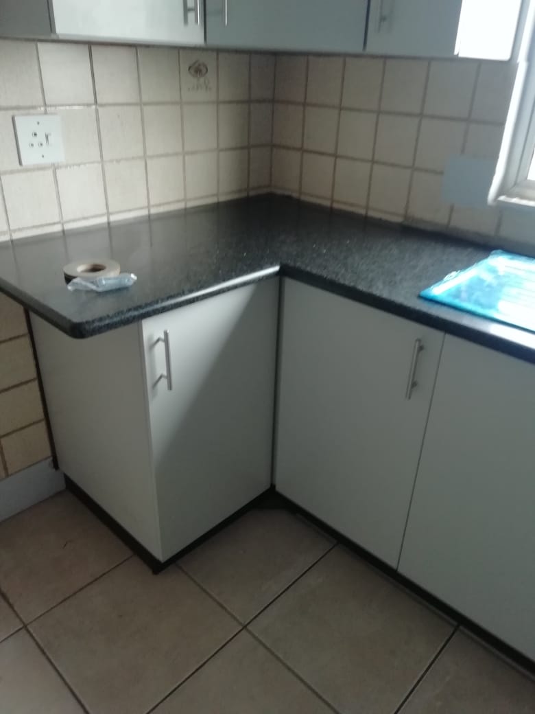 To Let 1 Bedroom Property for Rent in Glenwood KwaZulu-Natal