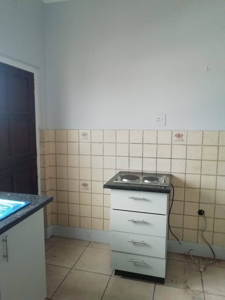 To Let 1 Bedroom Property for Rent in Glenwood KwaZulu-Natal
