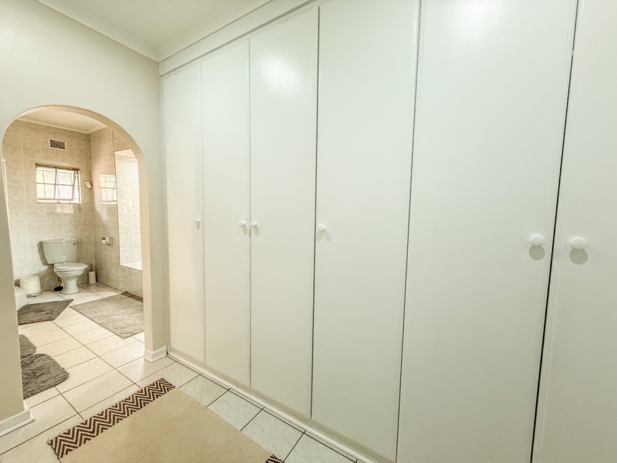 5 Bedroom Property for Sale in Empangeni Central KwaZulu-Natal