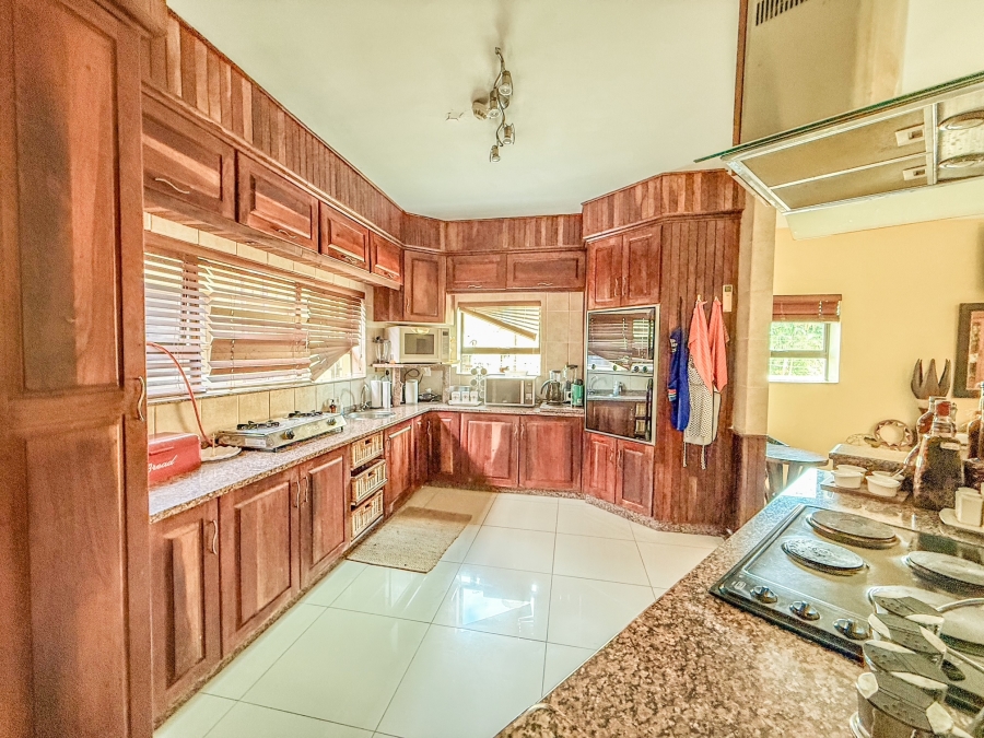 4 Bedroom Property for Sale in Meer En See KwaZulu-Natal