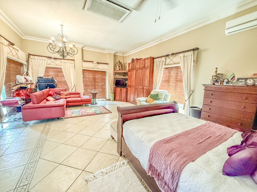 4 Bedroom Property for Sale in Meer En See KwaZulu-Natal
