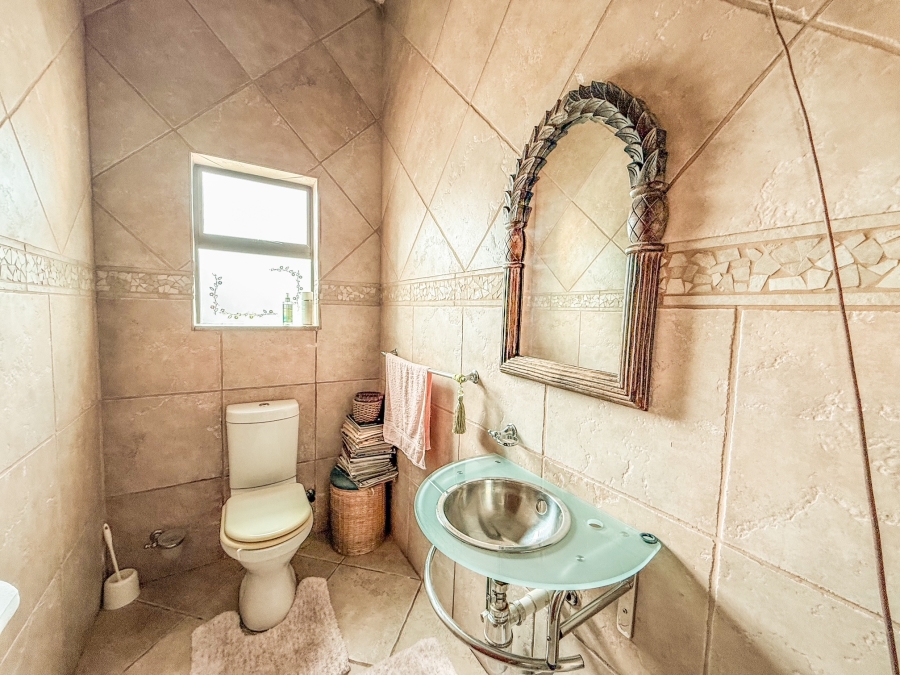 4 Bedroom Property for Sale in Meer En See KwaZulu-Natal