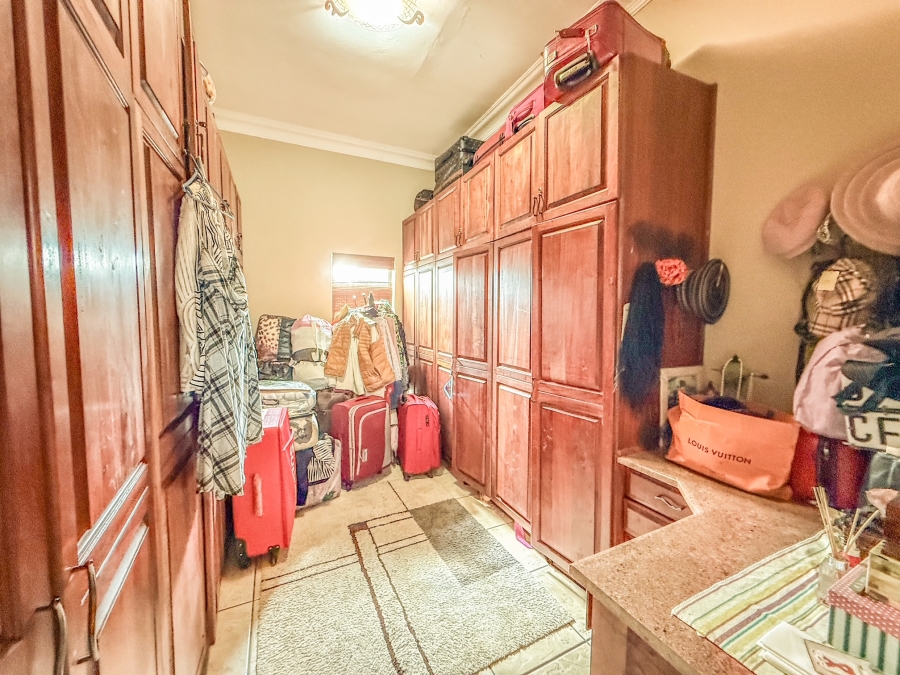 4 Bedroom Property for Sale in Meer En See KwaZulu-Natal