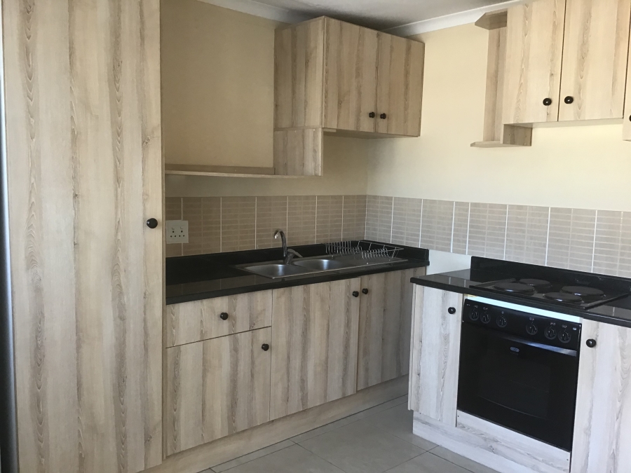 To Let 1 Bedroom Property for Rent in Montclair KwaZulu-Natal