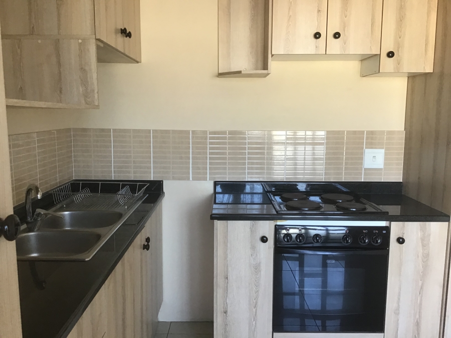 To Let 1 Bedroom Property for Rent in Montclair KwaZulu-Natal