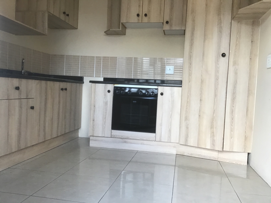 To Let 1 Bedroom Property for Rent in Montclair KwaZulu-Natal