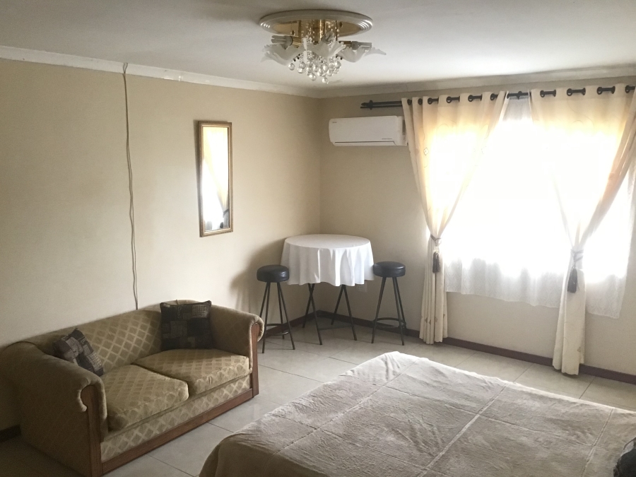 To Let 1 Bedroom Property for Rent in Montclair KwaZulu-Natal