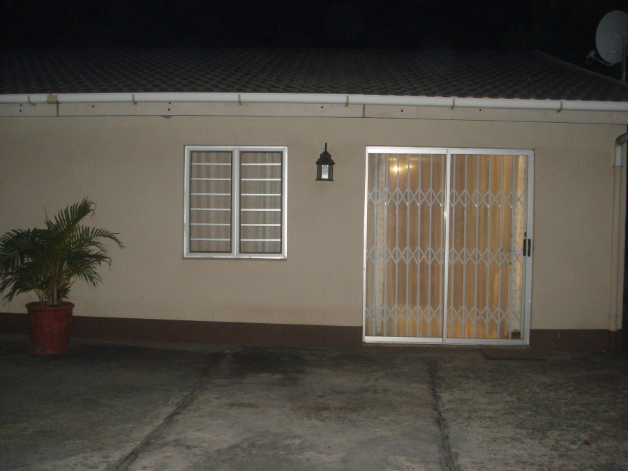 To Let 1 Bedroom Property for Rent in Montclair KwaZulu-Natal