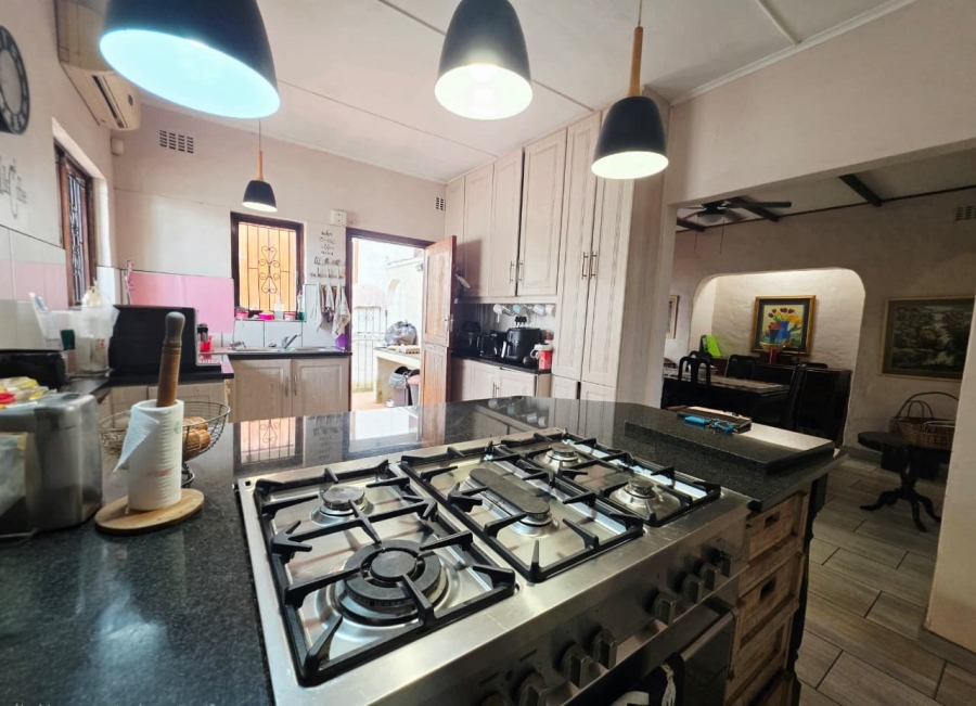 5 Bedroom Property for Sale in Fairview KwaZulu-Natal